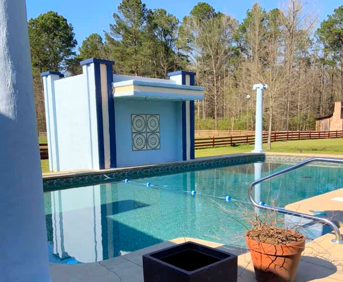 Historical Log Cabin for a Glamping Getaway in Washington, Arkansas