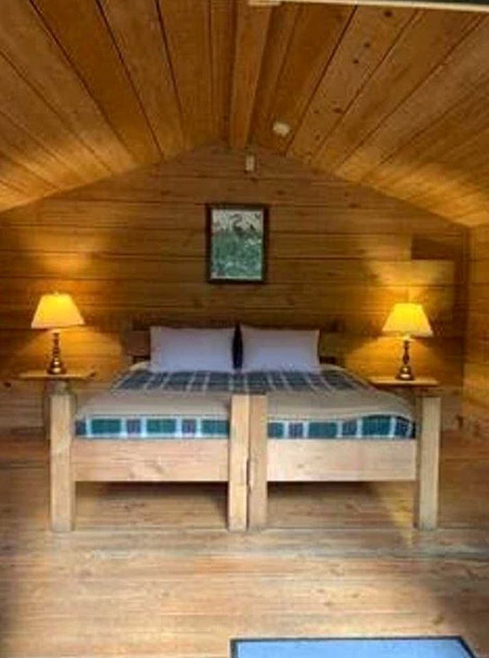 Family-Friendly Camping Stay in Charming Waterfront Village of Egmont, British Columbia