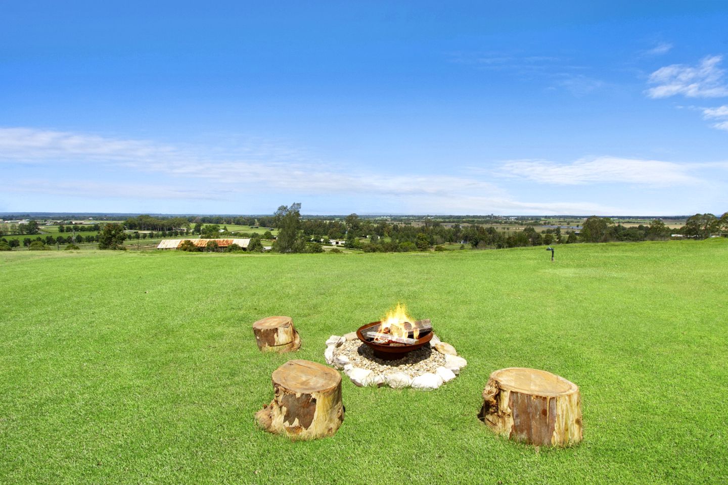 Gorgeous New South Wales Glamping Rental with Great Views