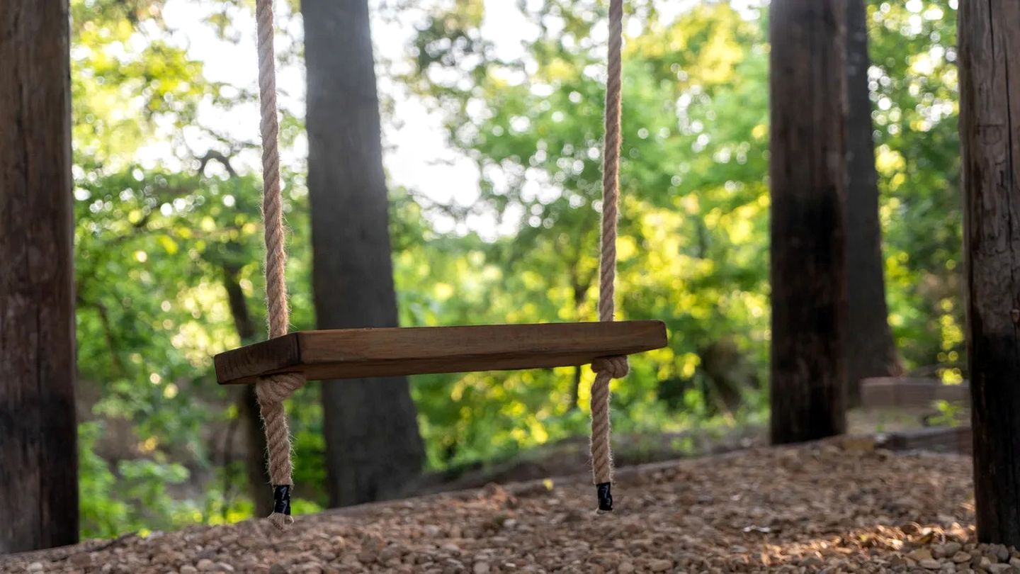 Magical Treehouse Retreat with Creek Views near Forestburg Forest in Forestburg, Texas
