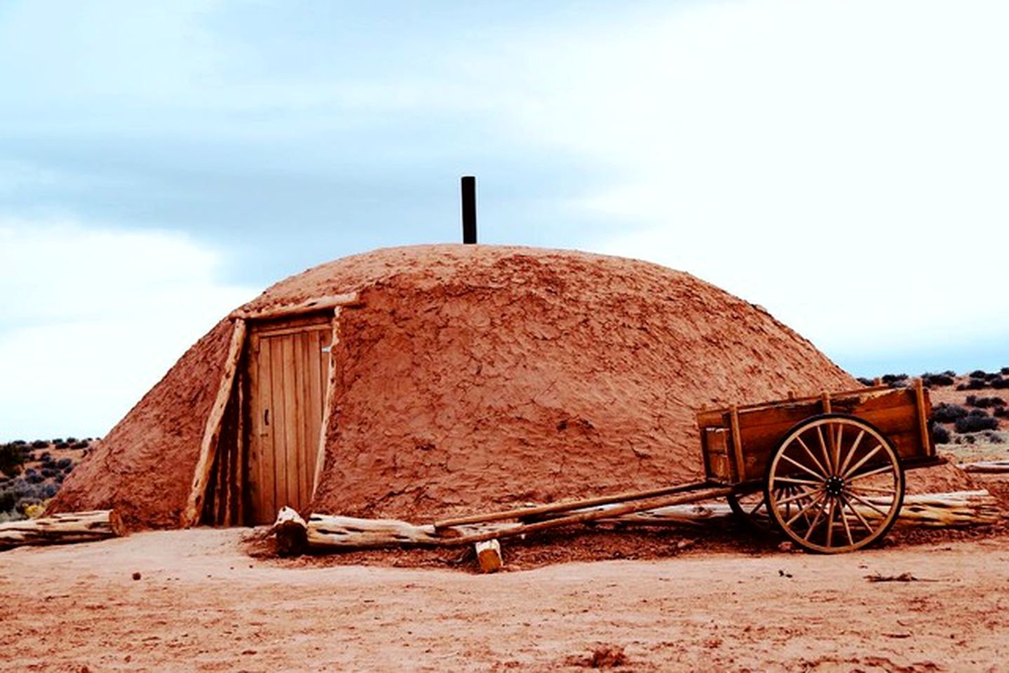 Traditional Navajo Hut Rental for a Secluded Vacation near Page, Arizona