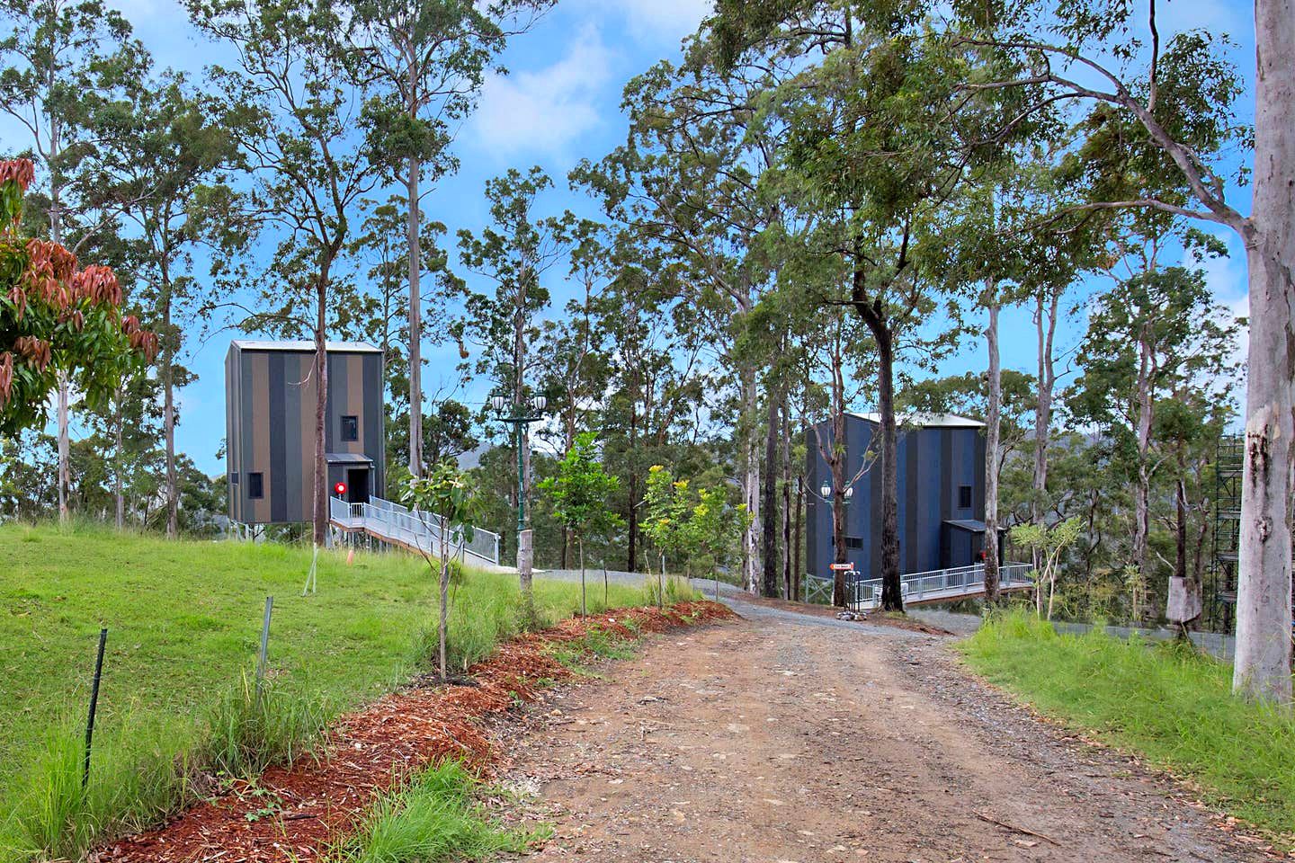 Stunning Tree House with Pool Access Ideal for Luxury Holiday Accommodation, Gold Coast