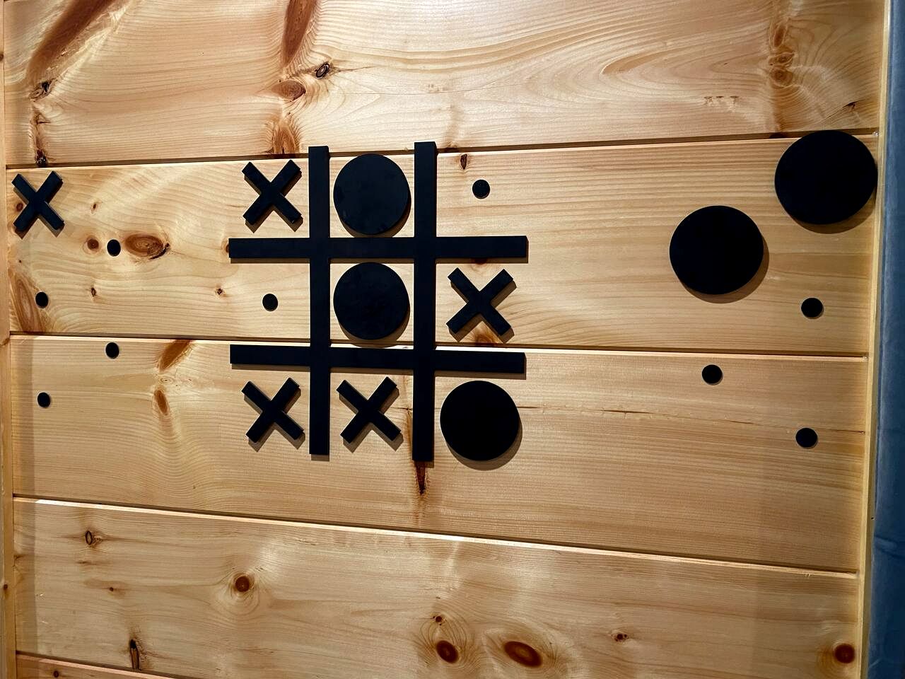 Unique Cabin wih Hot-tub and Games in Pigeon Forge, Tennessee