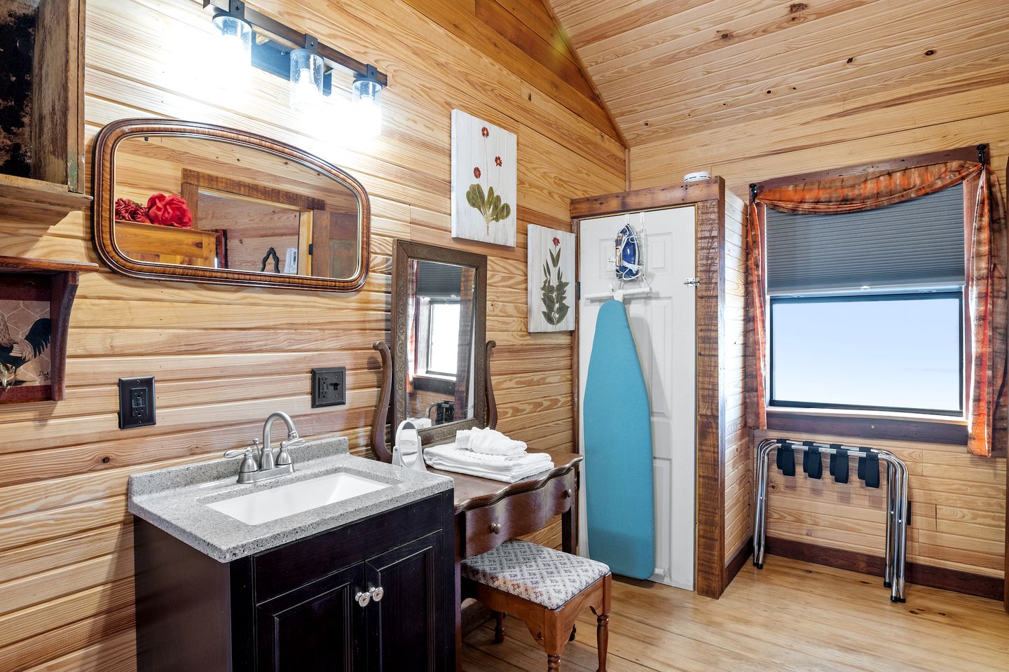 Hollmig Sunset View in Fredericksburg, TX