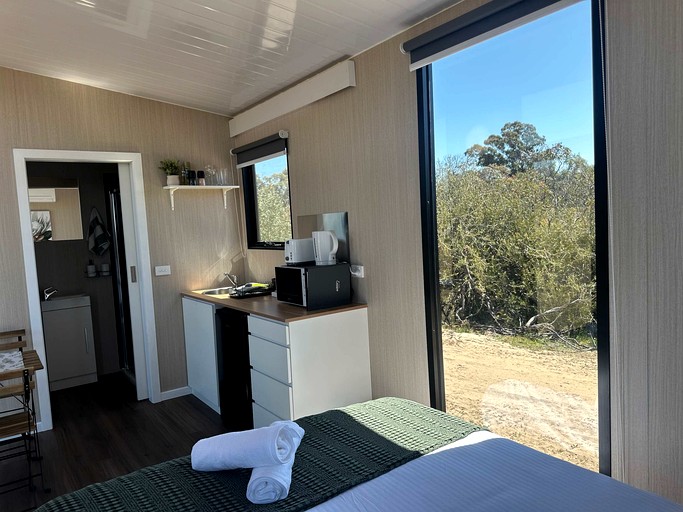 Vacation Rentals (Australia, --, --)