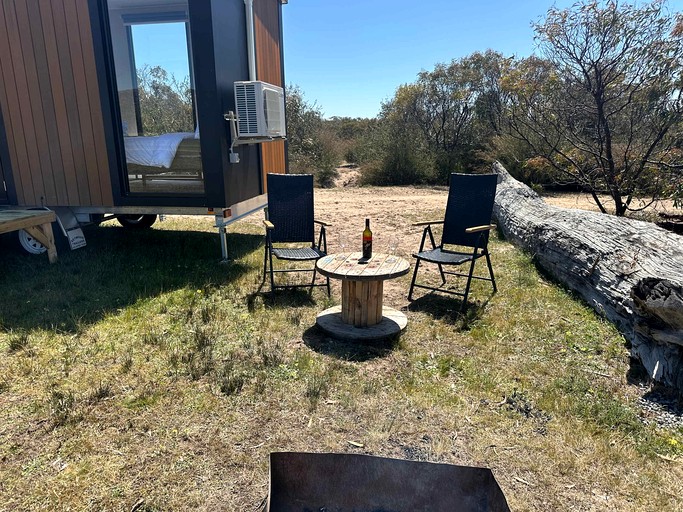 Vacation Rentals (Australia, --, --)