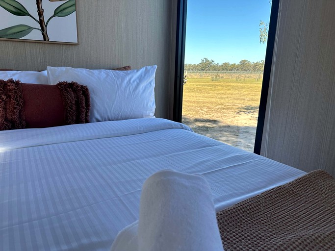 Vacation Rentals (Australia, --, --)