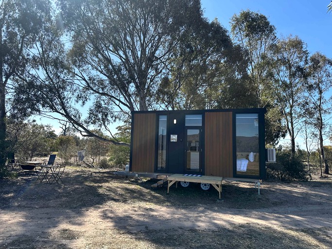 Vacation Rentals (Australia, --, --)