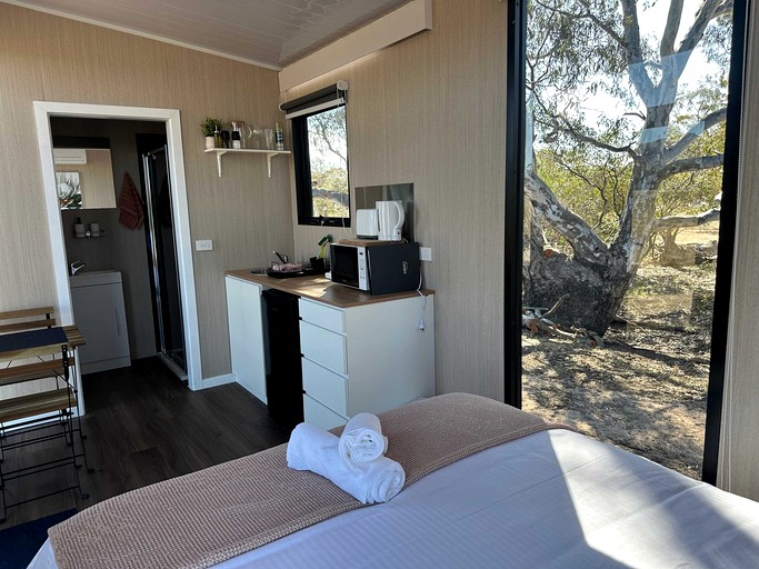 Vacation Rentals (Australia, --, --)