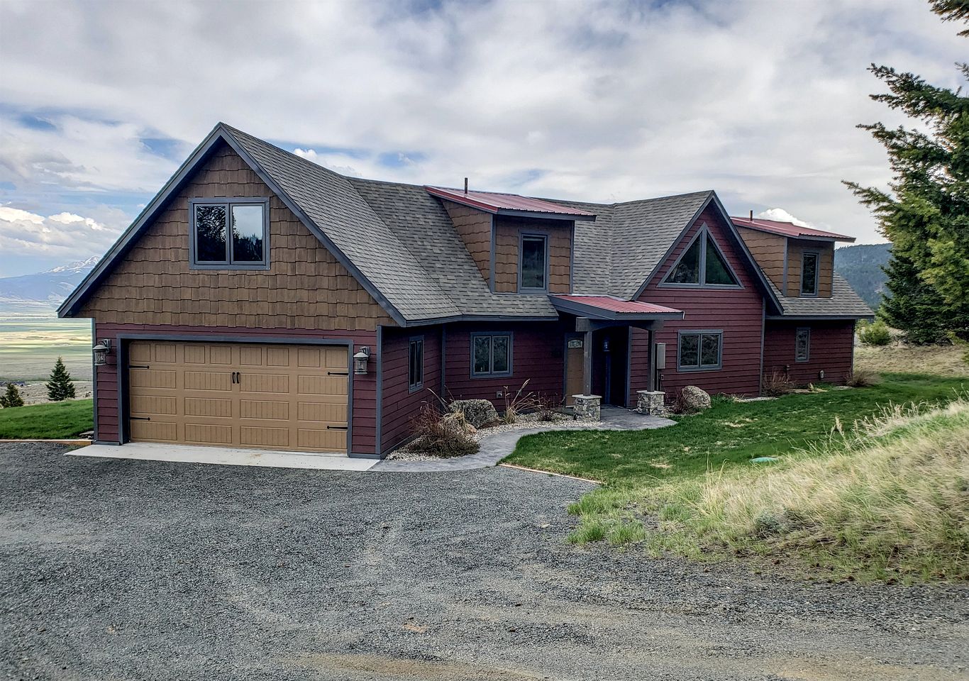 Stunning Hollowtop House with Panoramic Lake and Mountain Views near Ennis, Montana