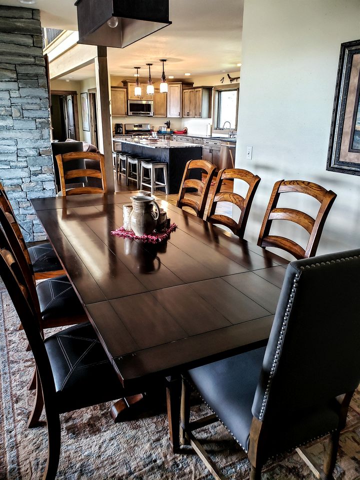 Stunning Hollowtop House with Panoramic Lake and Mountain Views near Ennis, Montana