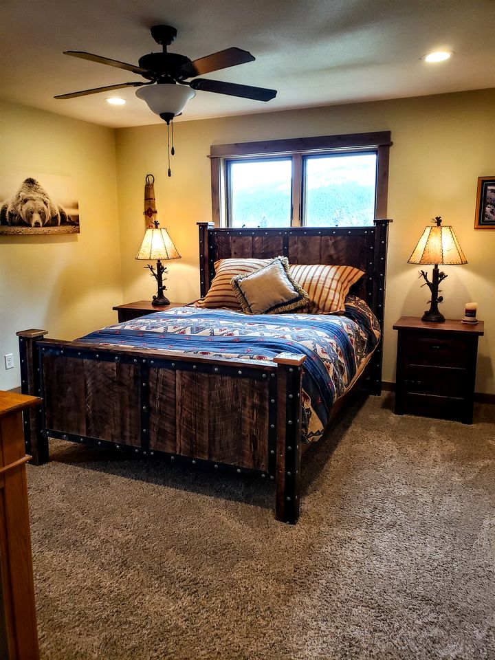 Stunning Hollowtop House with Panoramic Lake and Mountain Views near Ennis, Montana