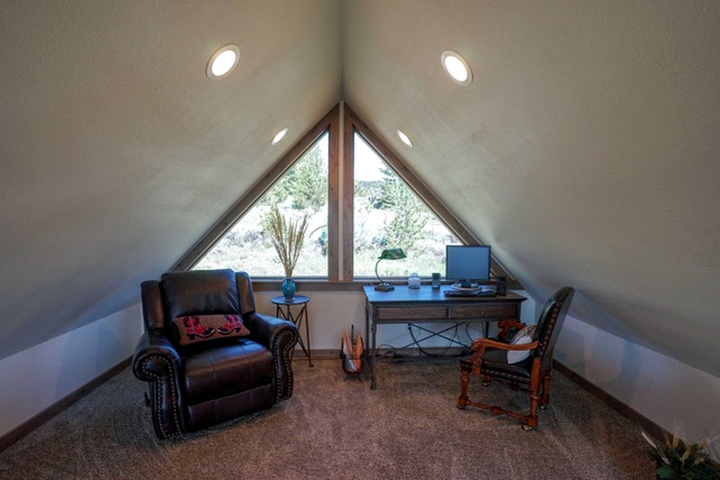 Stunning Hollowtop House with Panoramic Lake and Mountain Views near Ennis, Montana