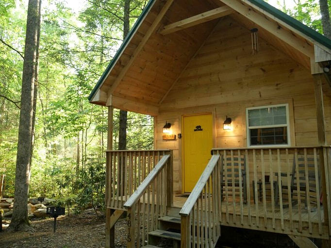 Cabins (United States of America, Cosby, Tennessee)