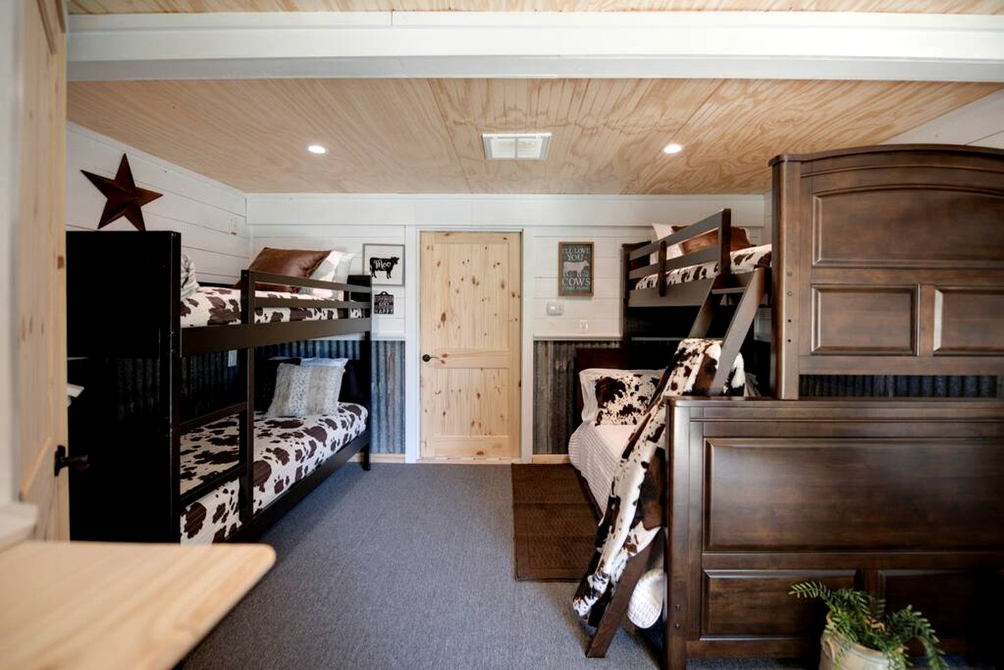 Gorgeous Wooden Cabin with Stunning Sights in Round Top, Texas