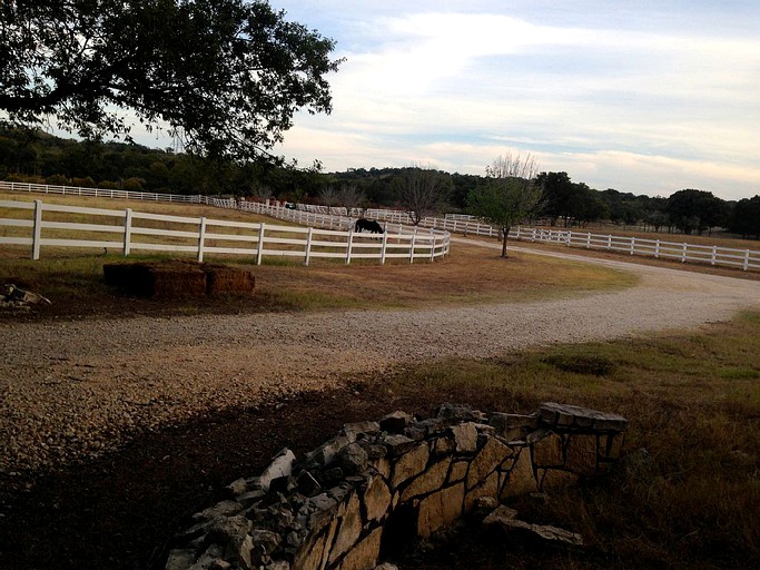 Cabins (Boerne, Texas, United States)