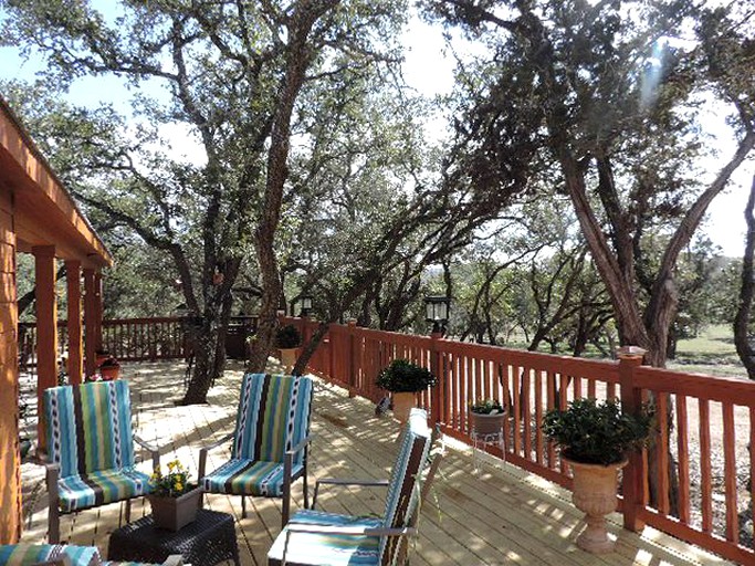 Cabins (Boerne, Texas, United States)