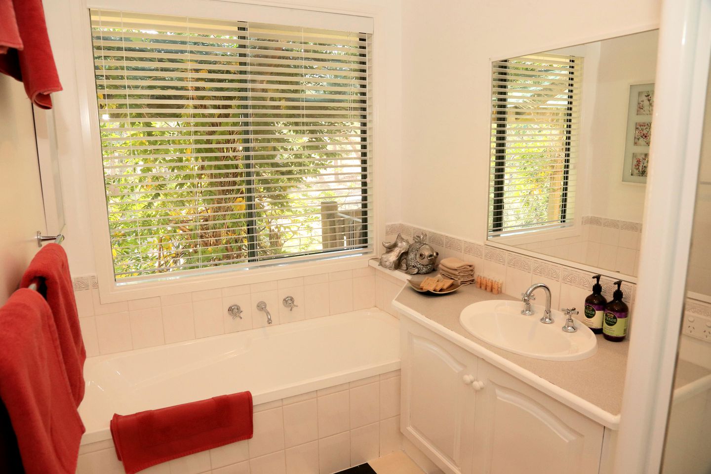 Peaceful Yarra Valley Accommodation for Group Farm Stay Healesville, Victoria