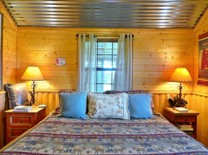 Cabins (United States of America, Bryan, Texas)