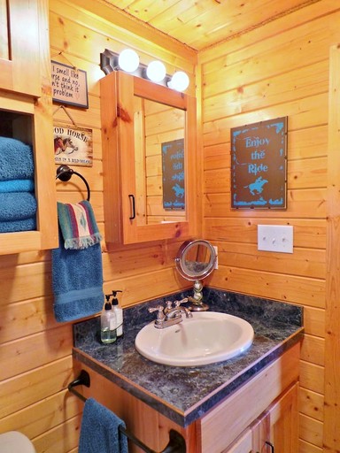 Cabins (United States of America, Bryan, Texas)