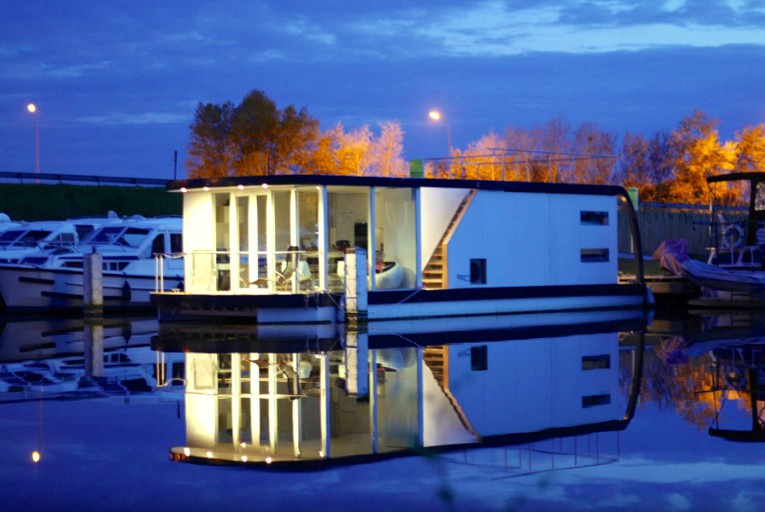 Boats & Floating Homes (Nieuwpoort, Flanders, Belgium)