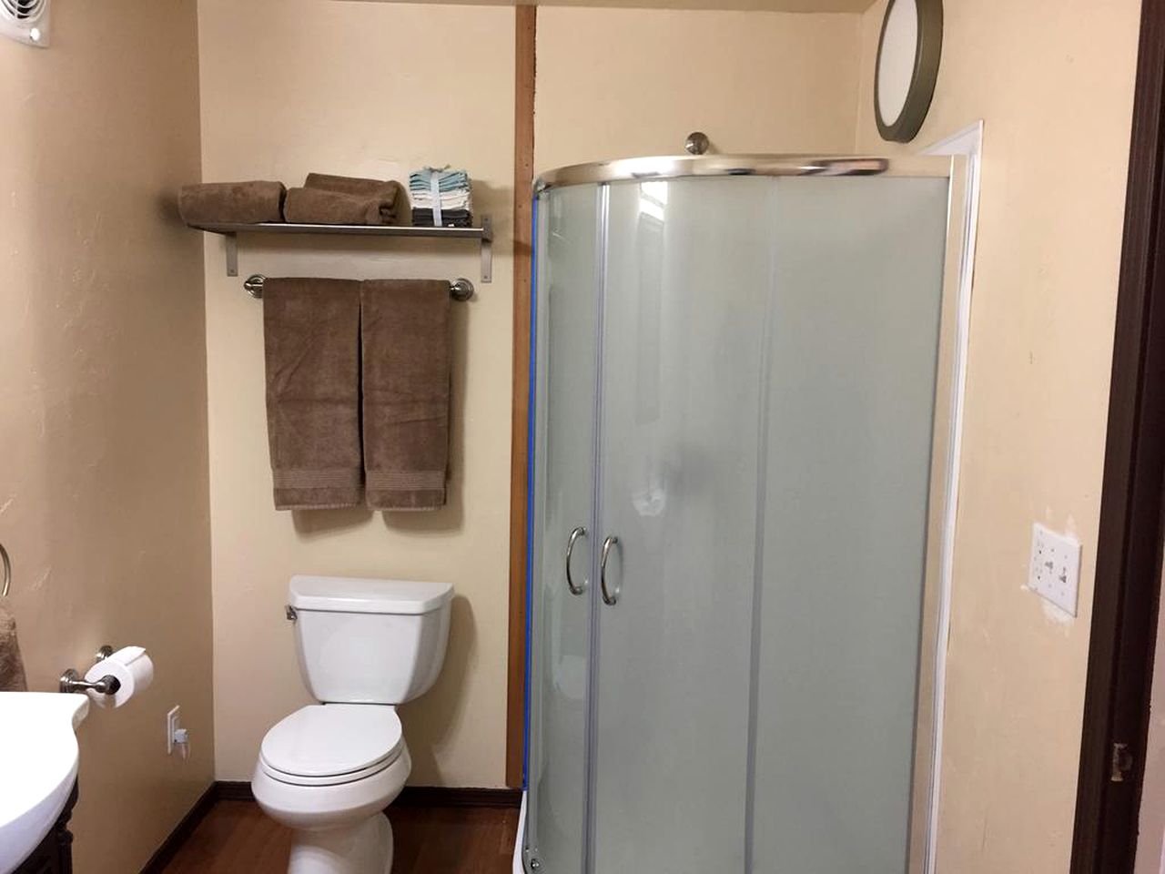 Lovely Bed and Breakfast Accommodation with Amazing Views on the Kachemak Bay, Alaska