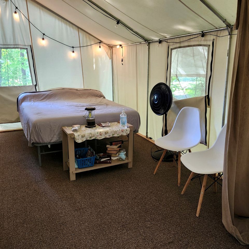 Cozy Treehouse Tent with Forest Trails near Waterfalls in Cumberland Plateau, TN