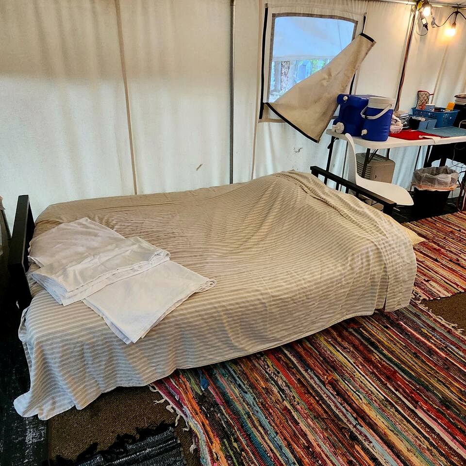 Cozy Treehouse Tent with Forest Trails near Waterfalls in Cumberland Plateau, TN