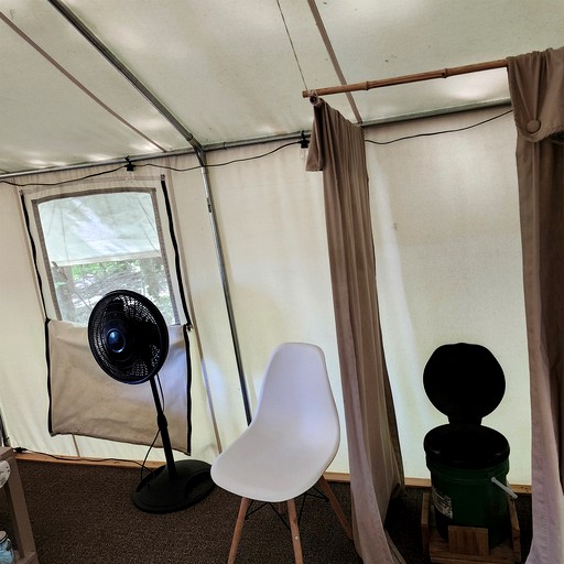 Safari Tents (United States of America, Grandview, Tennessee)