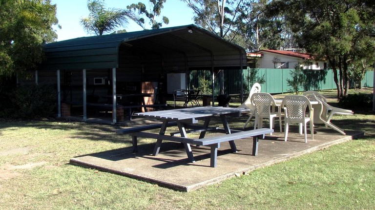 Cabins (Nanango, Queensland, Australia)