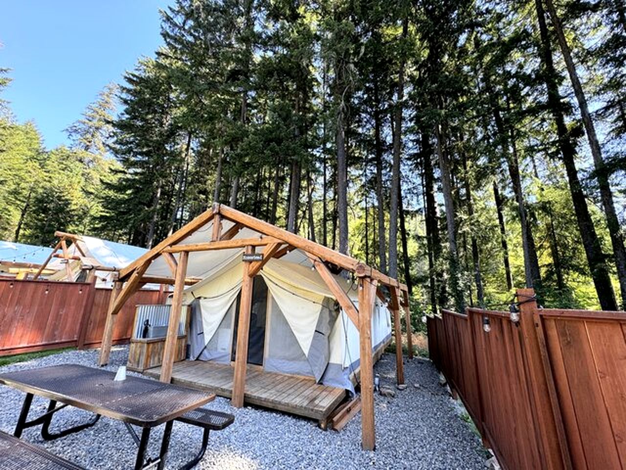 Glamping! Luxury Family Size Tent, Douglas County, Oregon