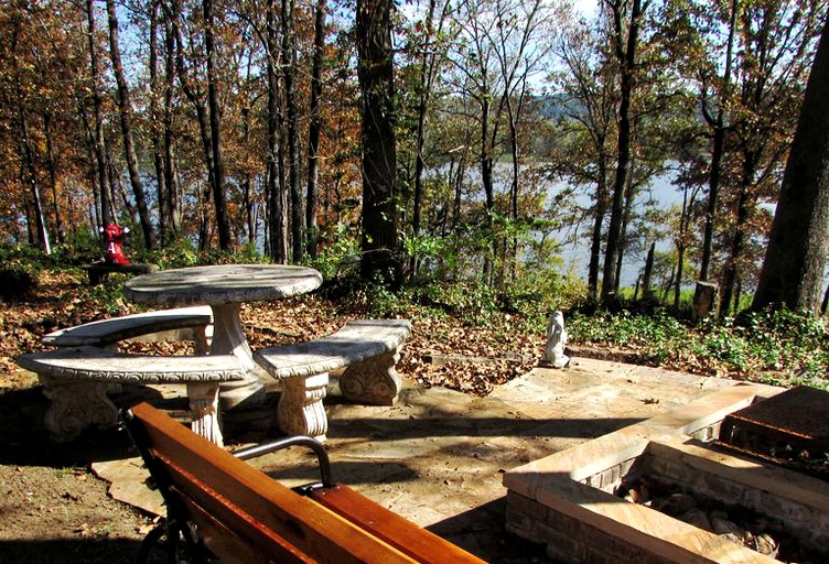 Cabins (Scranton, Arkansas, United States)