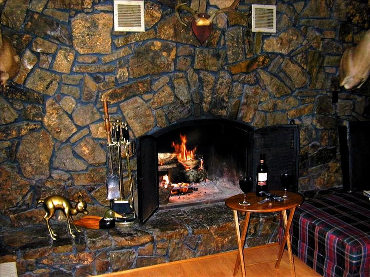 Rustic Cabin Rental in the Woods with Private Dock on Lake Dardanelle, Arkansas