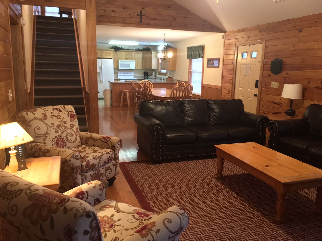 Rustic Cabin in Tennessee, Perfect for Vacation in the Great Smokies