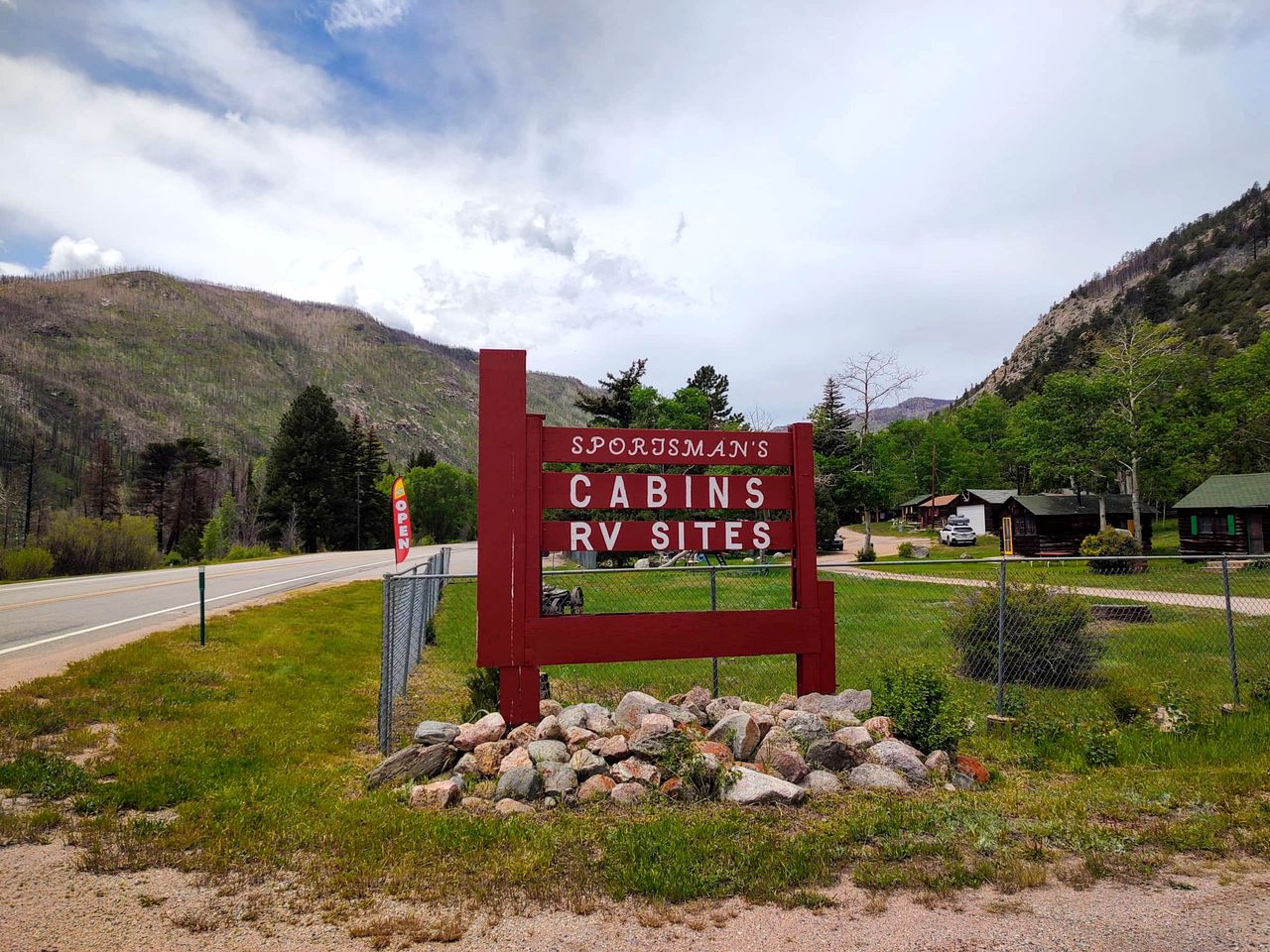 Homey, Pet Friendly Cabin near Lory State Park in Poudre Canyon, Colorado