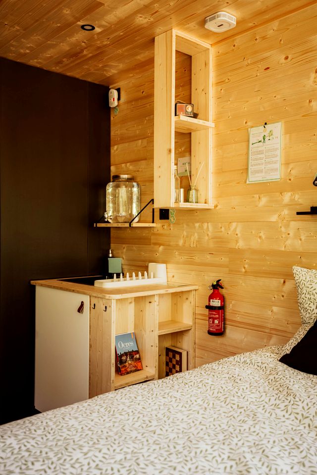 Stunning Eco-Lodge with Panoramic Pyrenees Views Near Escouloubre, France