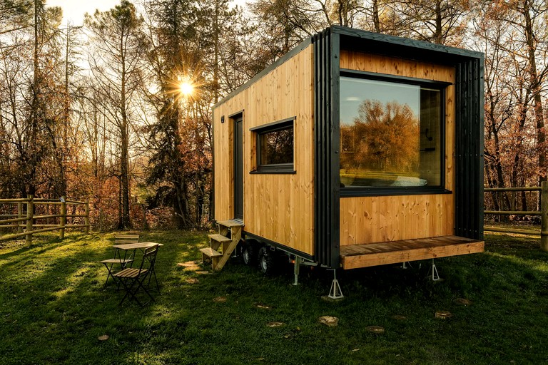 Tranquil Countryside Tiny Home with Eco-Friendly Comfort Near Puybegon, France
