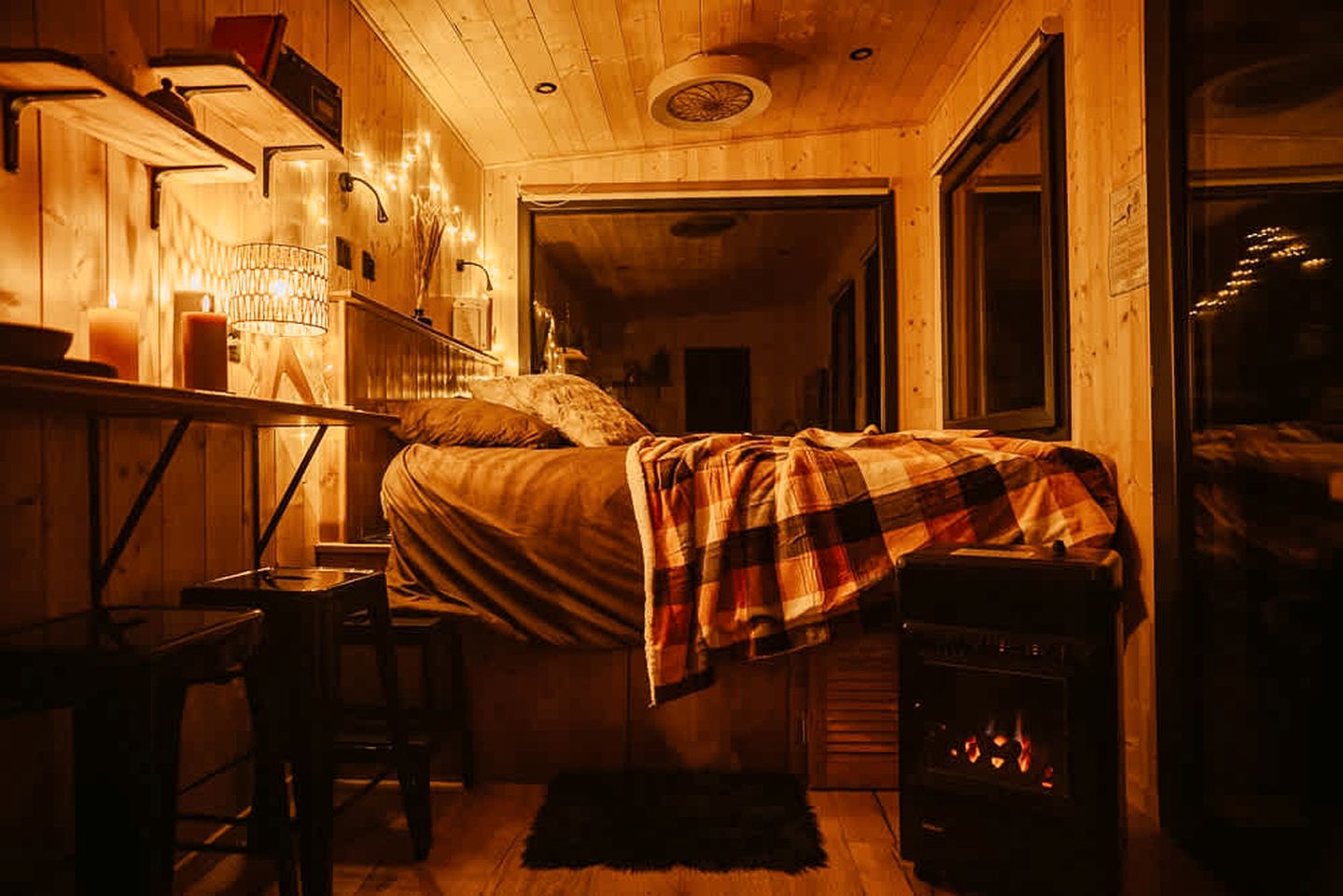 Secluded Off-Grid Mountain Home with Stunning Jura Views Near Septmoncel les Molunes, France