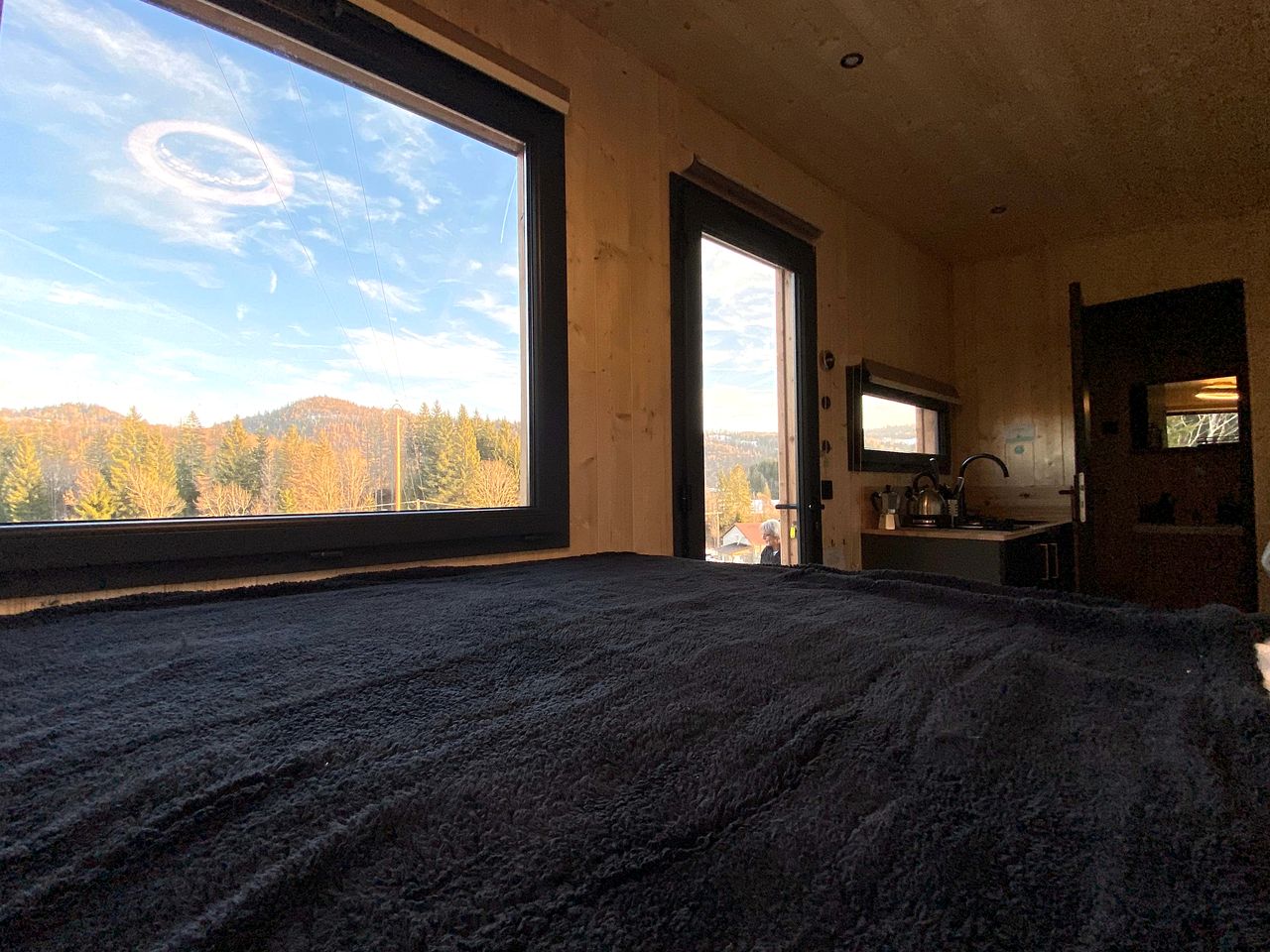 Secluded Off-Grid Mountain Home with Stunning Jura Views Near Septmoncel les Molunes, France