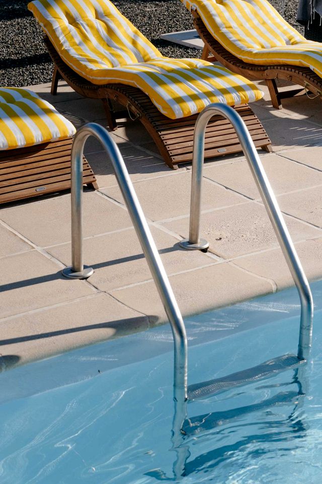 Secluded Sustainable Tiny House Amid Wooded Hills, Near Le Luc in Var, France