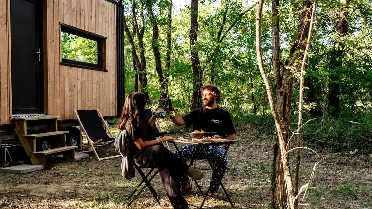 Peaceful Solar-Powered Cabin in the Heart of the Luberon, Provence
