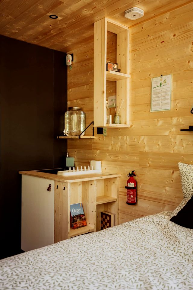 Peaceful Solar-Powered Cabin in the Heart of the Luberon, Provence