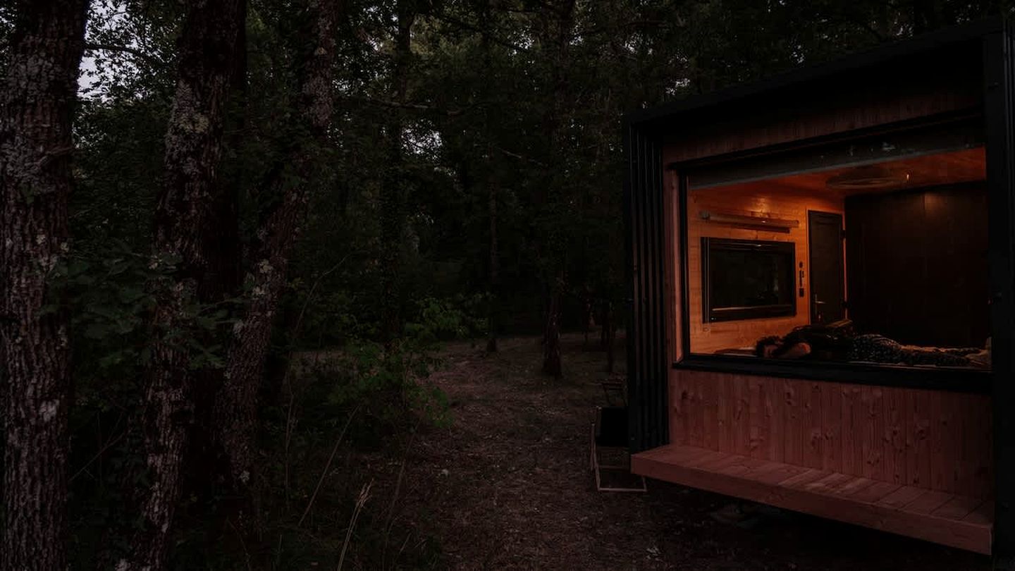 Peaceful Solar-Powered Cabin in the Heart of the Luberon, Provence