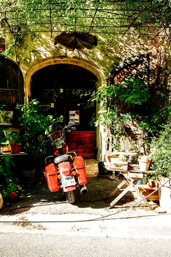 Tiny Houses (France, Viens, Provence-Alpes-Côte d'Azur)