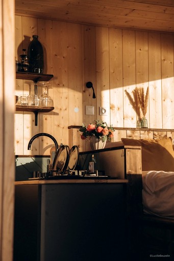 Vacation Rentals (France, Villeneuve-la-Guyard, Bourgogne-Franche-Comté)