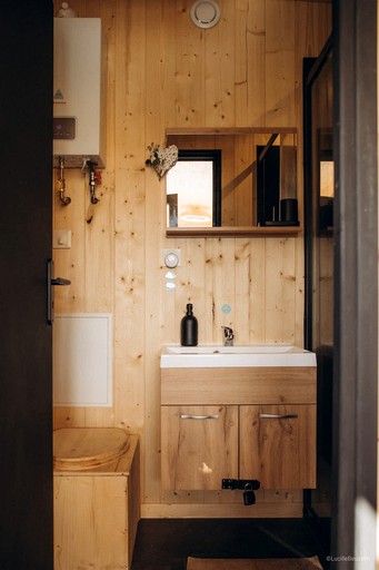 Vacation Rentals (France, Villeneuve-la-Guyard, Bourgogne-Franche-Comté)