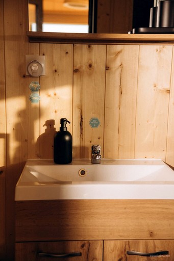 Vacation Rentals (France, Villeneuve-la-Guyard, Bourgogne-Franche-Comté)