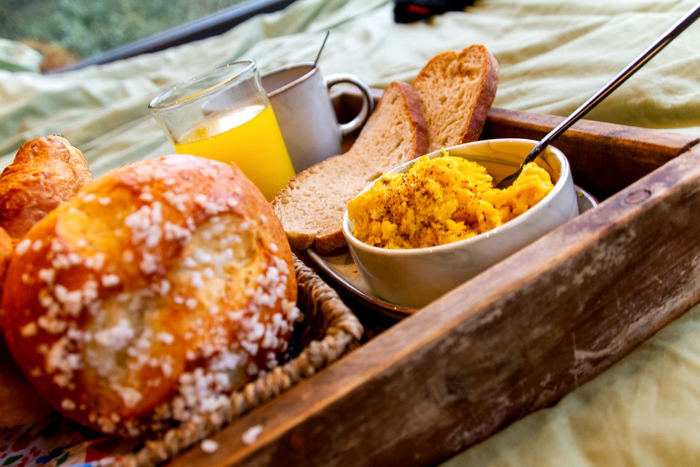 Charming Off-Grid Tiny Home with Olive Grove Views Near Correns, France