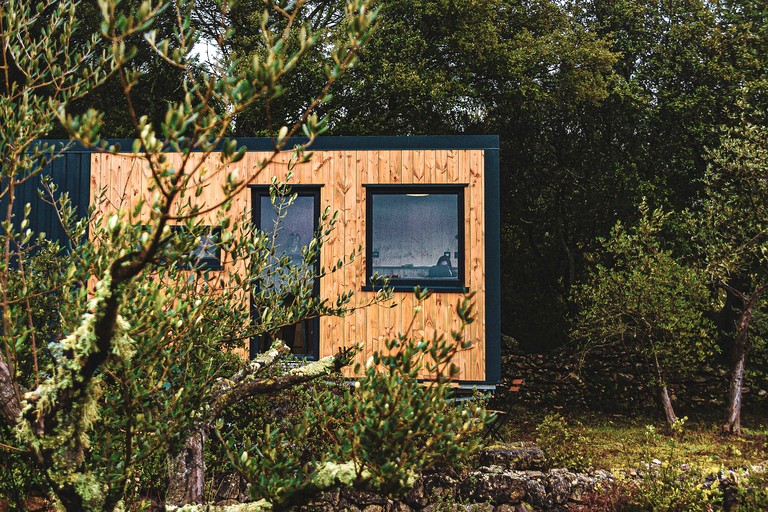 Charming Off-Grid Tiny Home with Olive Grove Views Near Correns, France