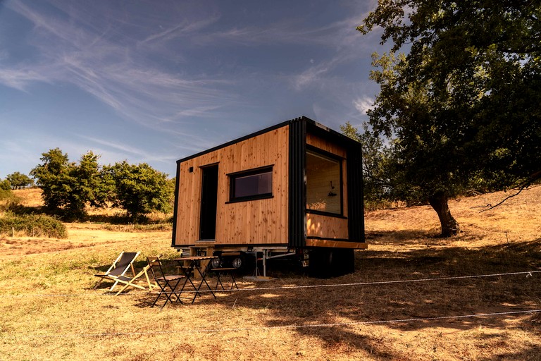 Panoramic Eco Tiny Home with Loire River Views near Château de la Roche, Pinay, France